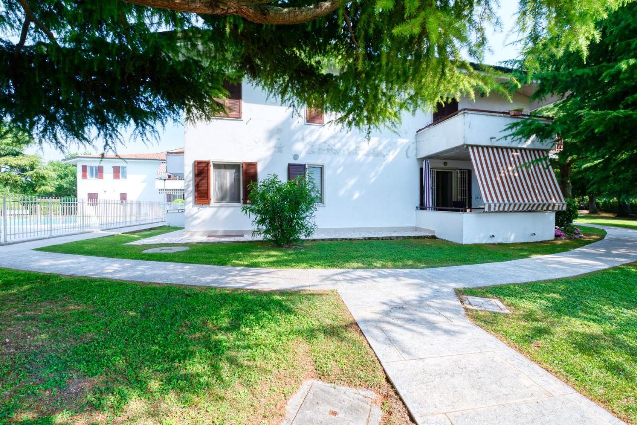 פסקיארה דל גארדה Wolf House - Peschiera Holiday - Jacuzzi Privata מראה חיצוני תמונה